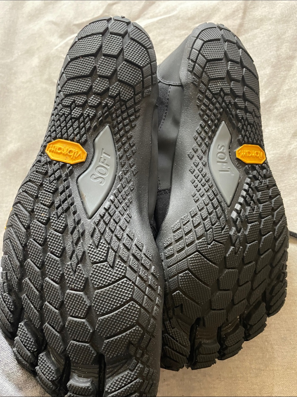 Vibram Black Five-Finger Shoes outdoor/trail/barefoot - Picture 6 of 6